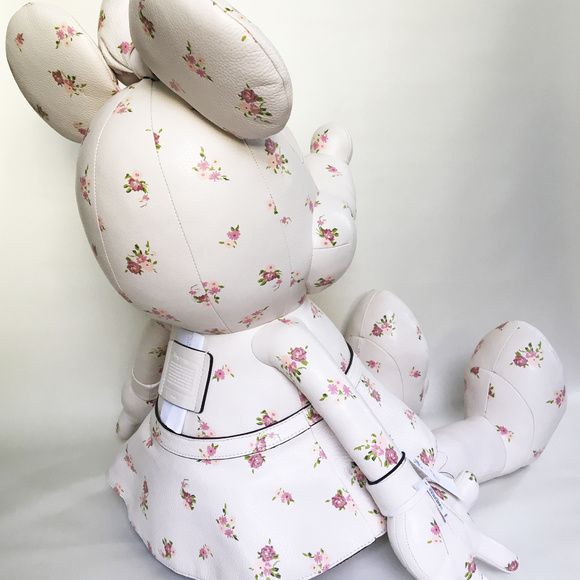 COACH x Disney Minnie Mouse Floral Ivory Doll - Picture 2 of 8